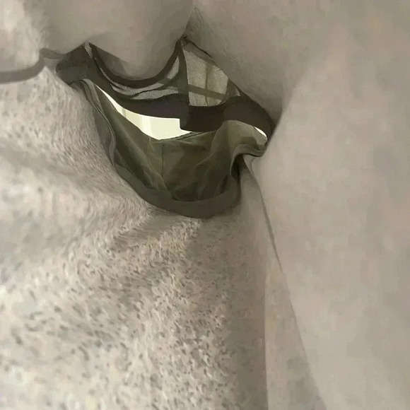 Lululemon power Y tank top shelf bra gray speckled 4 - Picture 5 of 7